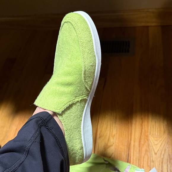 New! Vionic Beach slip-ons - Picture 6 of 6